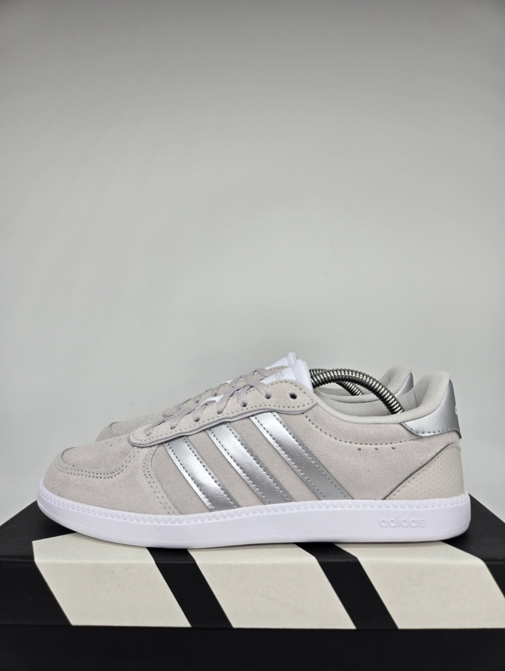 adidas Women's Breaknet Sleek JQ8267 Grey Silver Metallic Shoes Size 7